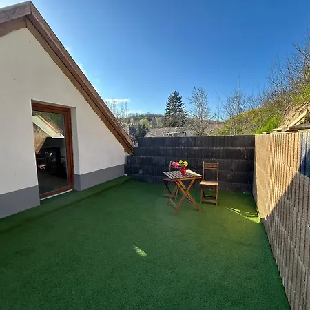 Harom Dio Vendeghaz *