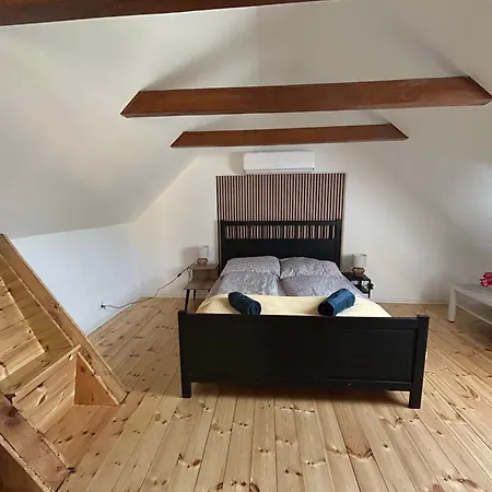 Harom Dio Vendeghaz Lägenhet Nyim