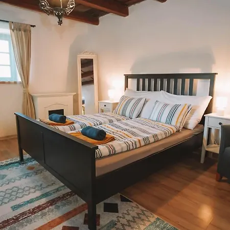 Három Dió Appartement Nyim