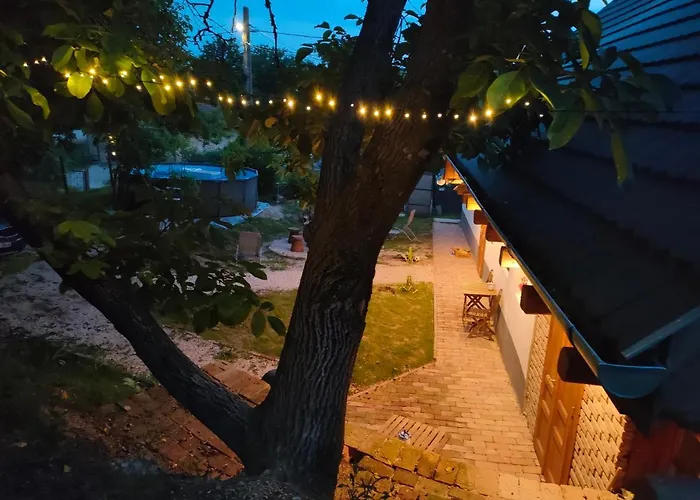 Harom Dio Vendeghaz شقة Nyim